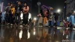 Jelang Pergantian Tahun, Warga Mulai Datangi Bundaran HI