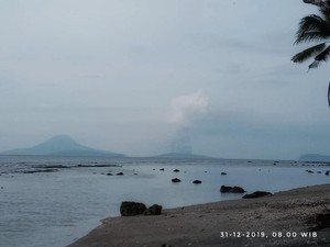 Gunung Anak Krakatau Erupsi Lagi, Semburan Abu Capai 1.000 Meter
