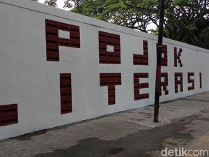 Sudah Jadi! Pojok Dilan yang Tuai Kontroversi di Taman Saparua