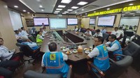 Sementara itu untuk memastikan keandalan pasokan dan pelayanan listrik yang ada di Indonesia Jajaran Direksi PLN melakukan Video Conference dengan General Manager PLN Unit Induk, Direksi Anak Perusahaan. Pool/PLN.