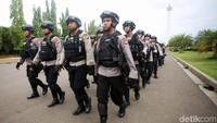 Pasukan TNI-Polri mengikuti apel gelar pasukan pengamanan malam tahun baru, Selasa (31/12/2019).