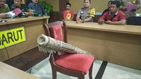 Polisi memastikan yang diinjak pelaku bernama Hary Kurniawan itu bukan Al-Quran.