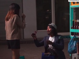 Dodit Mulyanto Lamar Kekasihnya di Gerobak Bakso, Lihat Endingnya!