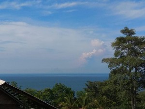 Anak Krakatau Erupsi Jelang Tahun Baru 2020, Ini Potensi Bahayanya