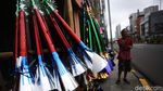 Pedagang Terompet Mengais Rezeki di Penghujung Tahun
