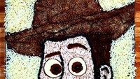 Berkat kemahirannya membentuk topping pizza dengan menarik, Eric Palmieri berhasil muncul di berbagai media. Salah satu karakter yang ia buat adalah Woody dari Toy Story. Foto: Instagram @ericpalmieripizzadesigns