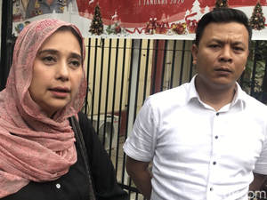 Dear Ayu, Ada Apa Sih dengan Keluarga Besar Azhari?