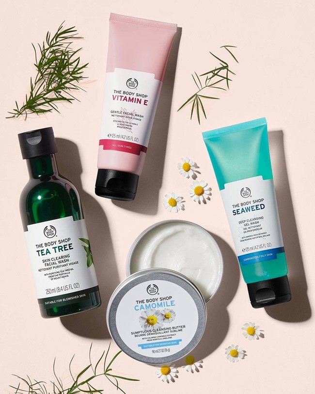 The Body Shop juga tak ketinggalan mengadakan program year end sale. Brand itu pun memotong sejumlah opsinya hingga 40%. Potongan harga tersebut masih bisa ditemui hingga besok. Foto: Twitter