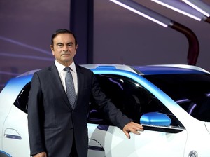 Carlos Ghosn Ejek Nissan Habis-habisan