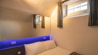 The Private rooms menawarkan harga USD 60 atau sekitar Rp 832 ribu per malam di musim dingin. Hanya ada 12 kamar yang tersedia dari tipe Private Rooms. (The court)