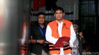 Tersangka kasus suap distribusi gula I Kadek Kertha Laksana kembali menjalani pemeriksaan di gedung KPK, Jakarta, Selasa (31/12/2019).