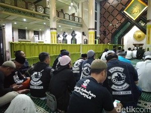 Malam Tahun Baru, Pemuda di Ciamis Gelar Pengajian dan Tahajud Bareng