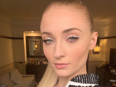 7 Ide Makeup untuk Pesta Tahun Baru dari Selebriti Hingga Makeup Artist