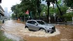 Penampakan Banjir di Jalan Sudirman Jakarta