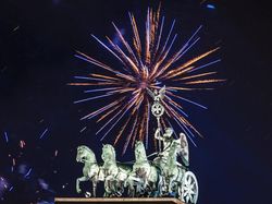 Pesta Kembang Api Tahun Baru 2020 di Berbagai Negara