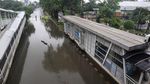 Setinggi Ini Banjir di Halte Busway Pos Pengumben Jalan Panjang
