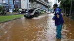 Penampakan Banjir di Jalan Sudirman Jakarta