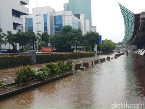 Banjir di Jl. Rasuna Said, Kuningan.