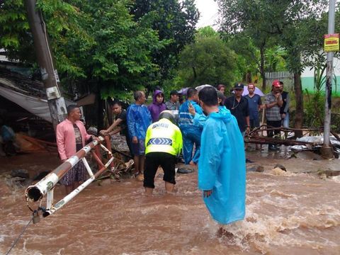 Tanggul Jebol di Perumahan Citayam, 1 Orang Tewas Terseret Arus Banjir