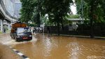Penampakan Banjir di Jalan Sudirman Jakarta
