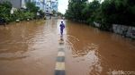 Potret Banjir di Jalan Perjuangan Kebon Jeruk