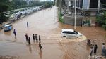 Potret Banjir di Jalan Perjuangan Kebon Jeruk