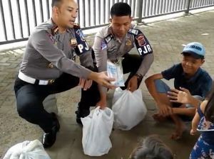 Kisah Anggota PJR Polda Riau Ayomi Anak Jalanan