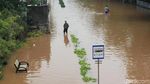 Potret Banjir di Jalan Perjuangan Kebon Jeruk