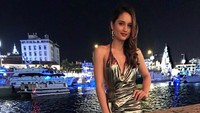 Setelahnya Cinta pun mengunggah foto dirinya usai berpesta di Kolombia. Dok. Instagram/claurakiehl