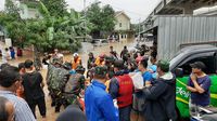 Banjir di Petogogan Jaksel, Warga Dievakuasi Pakai Perahu Karet