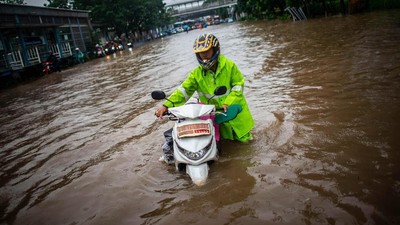 Begini Penampakan Banjir di Cawang