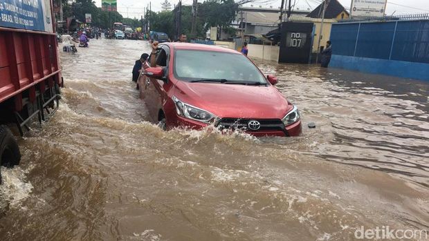 Tambun Masih Terendam Banjir 80 Cm