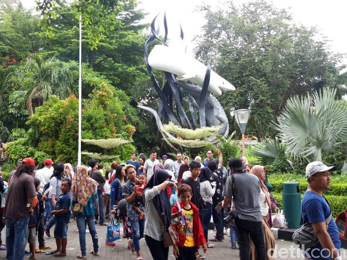 Libur Tahun Baru, Pengunjung Kebun Binatang Surabaya Capai 40 Ribu