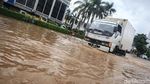 Potret Banjir di Jalan Perjuangan Kebon Jeruk
