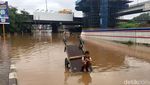 Kolong Tol JORR Grand Kota Bintang Bekasi Terendam Banjir