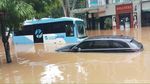 Mobil Mewah Korban Banjir Jakarta