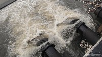 Hari ini banjir merendam sejumlah wilayah di Jakarta.