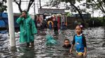 Bak Sungai, Begini Penampakan Banjir di Jalan Yos Sudarso