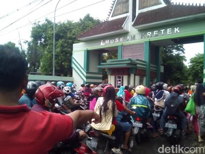Libur Tahun Baru, Museum Kretek Kudus Dipadati Pengunjung