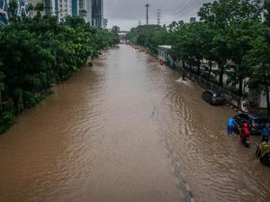Petaka Awal Tahun: Banjir di Ibu Kota, Corona-Ancaman Perang Dunia