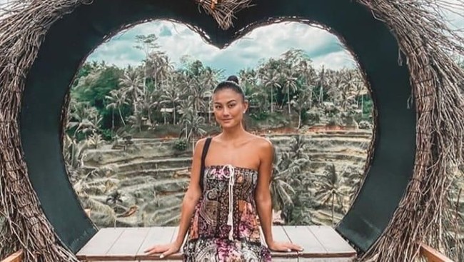 Agnez Mo dan Stephanie Poetri Masuk Nominasi iHeartRadio Music Awards 2020