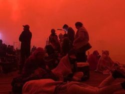 Fenomena Langit Merah Darah di Australia