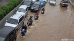 Motor Masuk Jalan Tol Kebon Jeruk