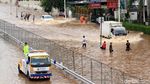 Potret Banjir di Jalan Perjuangan Kebon Jeruk