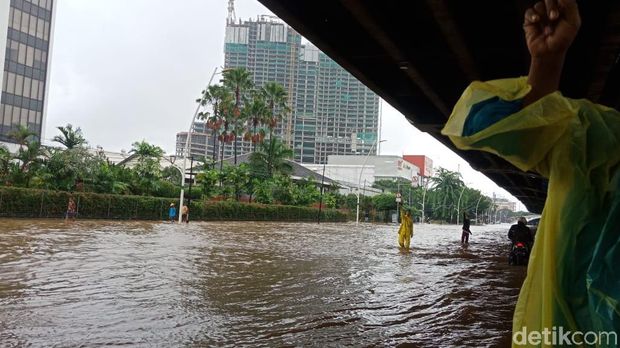 Jalan Ahmad Yani Jakpus Banjir.