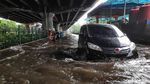 Banjir Rendam Gerbang Tol Sunter