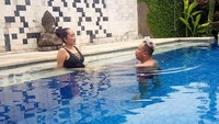 Wanita bernama Echa itu memang dikenal sebagai model dan seorang DJ wanita.