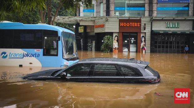 Pikir-pikir Masa Depan Mobil Bekas Banjir, Reparasi atau Jual
