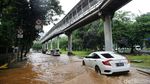Penampakan Banjir di Jalan Sudirman Jakarta