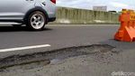 Penampakan Jalan Tol Pemalang-Batang yang Berlubang